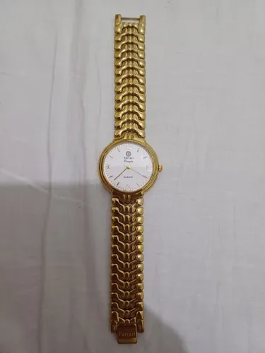 Relógio Ferrari Dourado