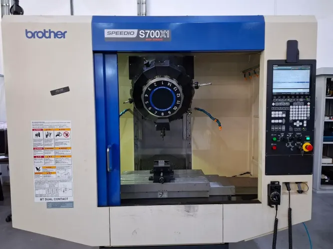 Centro de Usinagem Brother S700X1