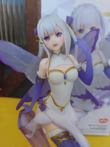 Action Figure Emília Re zero jewel princess ORIGINAL 