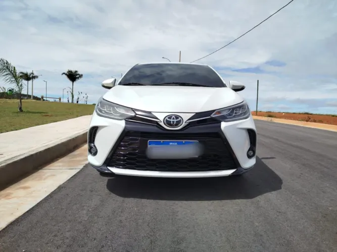 YARIS SEDAN XLS 2023 - Teto Solar, 1.5,  Câmbio CVT 7 marchas, 45K km,  Garantia Toyota<br>
