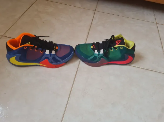 Tenis nike  zoon freak