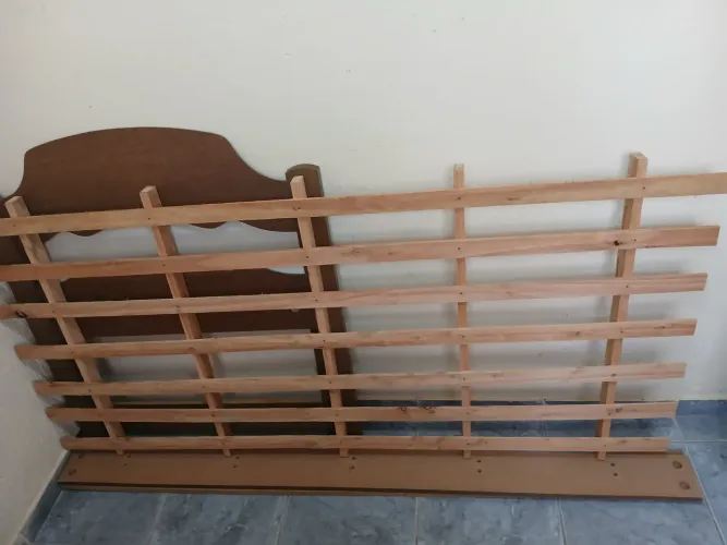 Vendo Cama de  Solteiro 