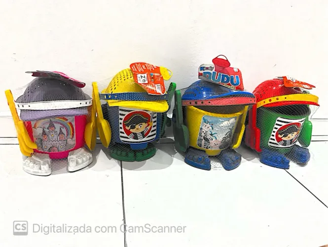 Balde Baldinho de Praia 9 Peças