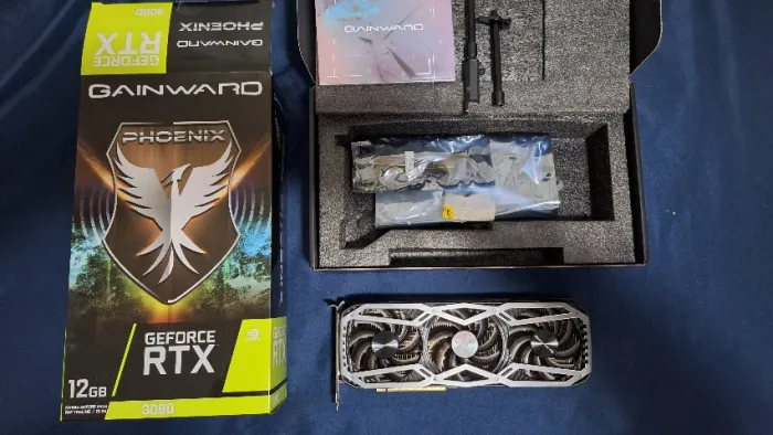 Gainward GeForce RTX 3080 12GB Phoenix, Reconditionnée
