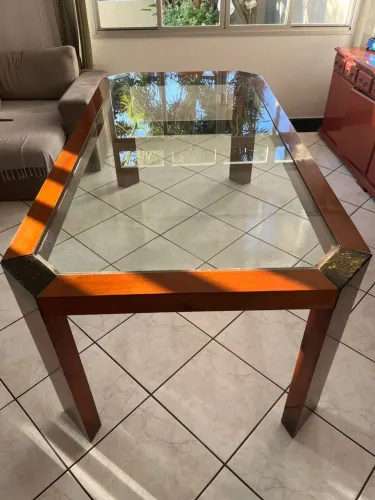 Mesa de Jantar de Madeira com Tampo de Vidro