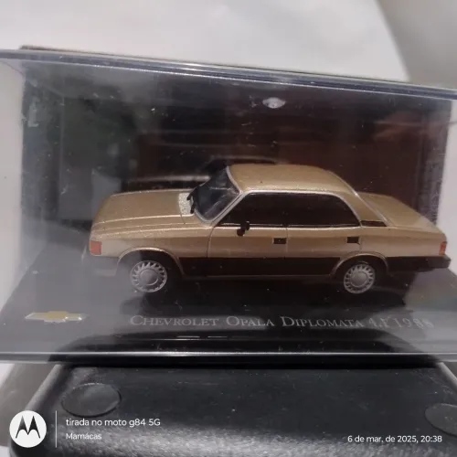 Coleção Chevrolet Opala Diplomata 4.1 1988 - Miniatura