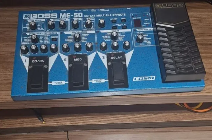 Pedaleira Boss ME-50 (usado)