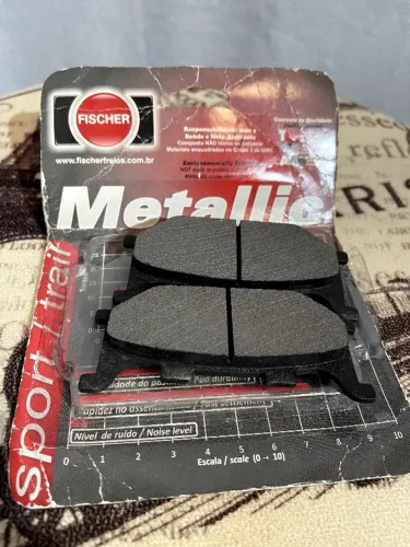 Par de pastilhas de freio dianteiro FJ-1430 Fischer p/ Virago 250 e outras motos