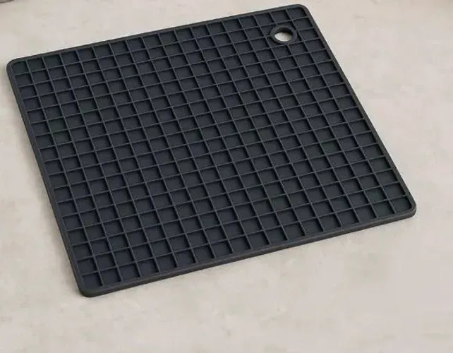 2 um de porta panelas silicone preto novos