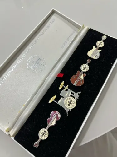 Pins Colecionáveis Beatles Cavern Club - Edição Limitada