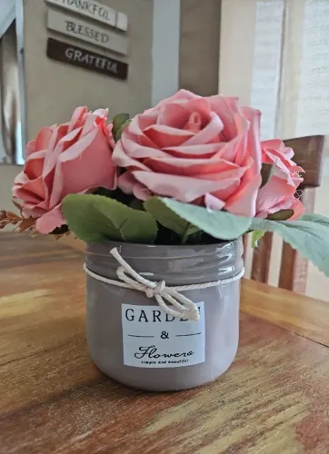 Vaso importado com rosas