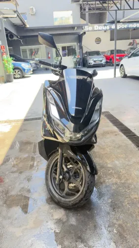 Honda PCX DLX 2026