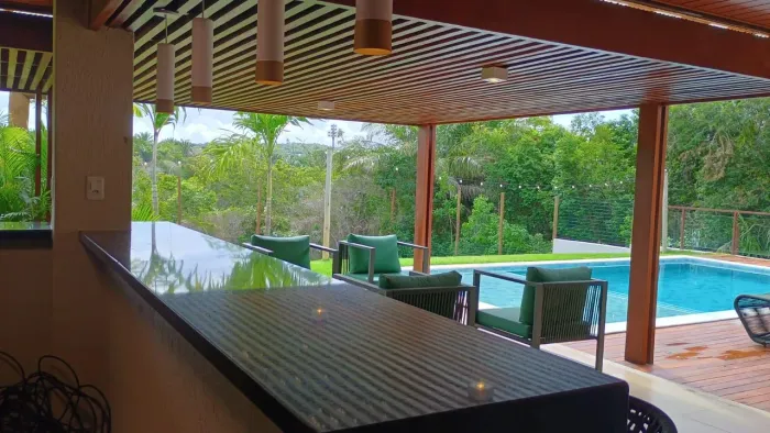 CASA DE ALTO PADRÃO PRAIA DO FORTE