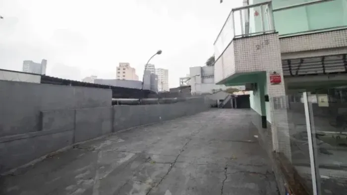 Oportunidade Única: Terreno de 400m² no Coração de Santo André Frente ao Colégio Singular