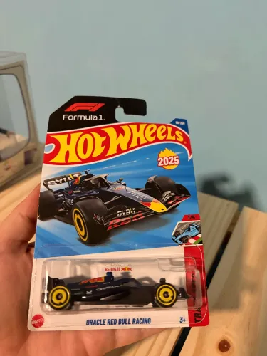 Oracle red bull racing hot wheels F1