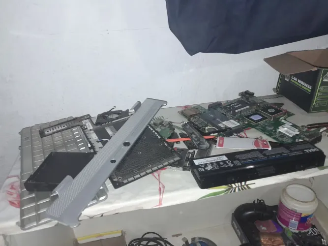 Lote de peças de notebooks 