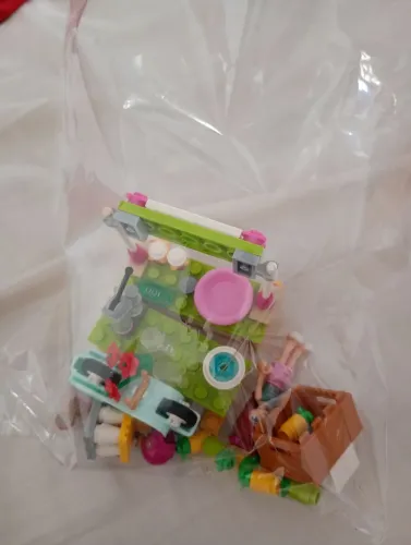 Lego Friends Mia's lemonade stand caixa aberta com manual