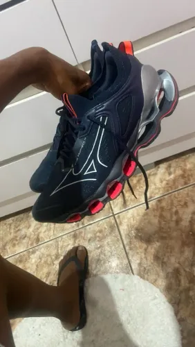 Vendo tênis Mizuno original pouco detalhe na sola