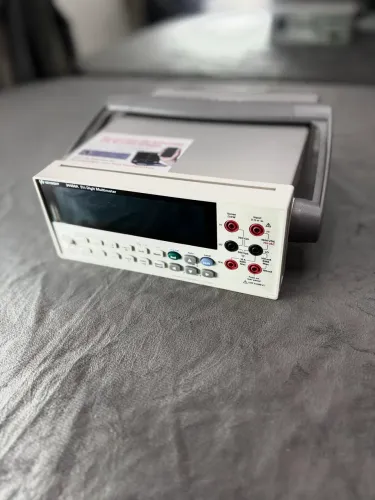 Multímetro de Bancada Keysight 5 1/2 dígito