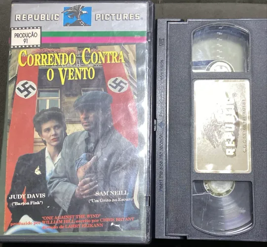 Fita VHS filme clássico CORRENDO CONTRA O VENTO