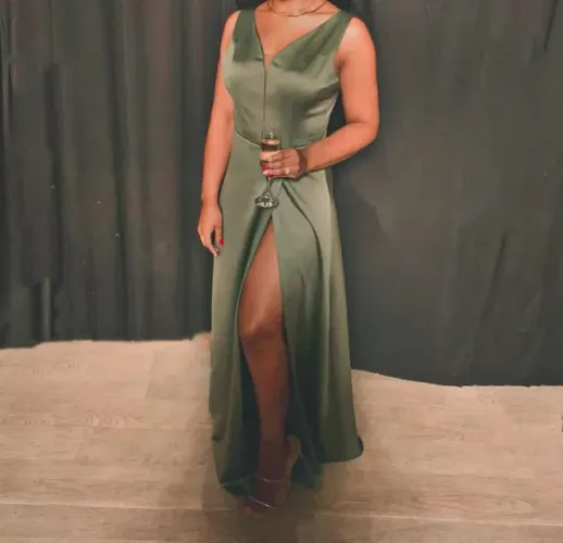 Vestido de Festa Verde Cetim com Fenda M(38/40)