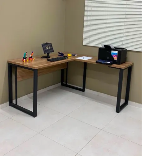 Mesa em L para escritório