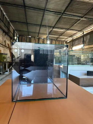 aquario cubo 30x40x30 6mm + sump lateral 