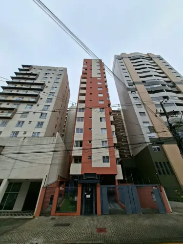 Imóvel para venda possui 28 metros quadrados com 1 quarto em Cristo Rei - Curitiba - PR