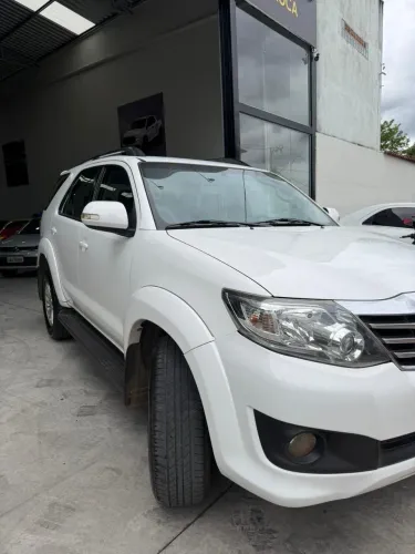 Toyota Hilux SW4 SR 4X2 2.7/ 2.7 Flex 16V Aut. 2015