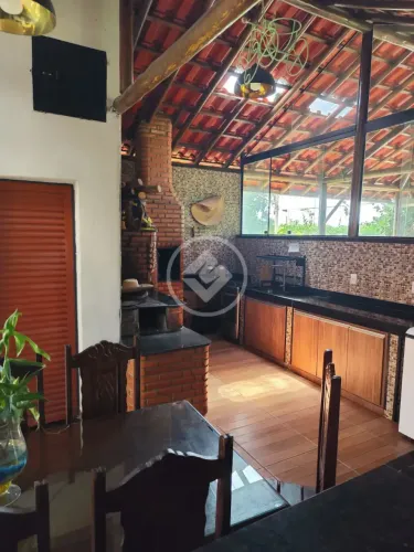 CASA EM CONDOMÍNIO FECHADO , LOCALIZAÇÃO PRIVILEGIADA AO LADO DO SHOPPING DE LAGOA SANTA ,