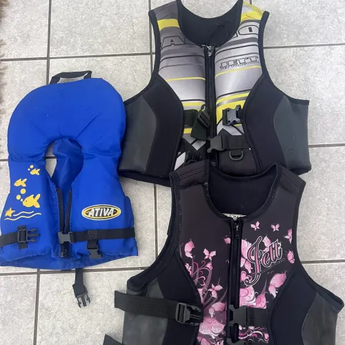 colete jet casal leva infantil de brinde