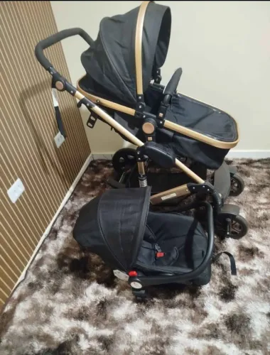 Carrinho de bebê importado de luxo 3 em 1