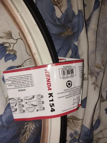 Vendo pneu de bicicleta faixa branca número 26×1.5 nunca usado do
