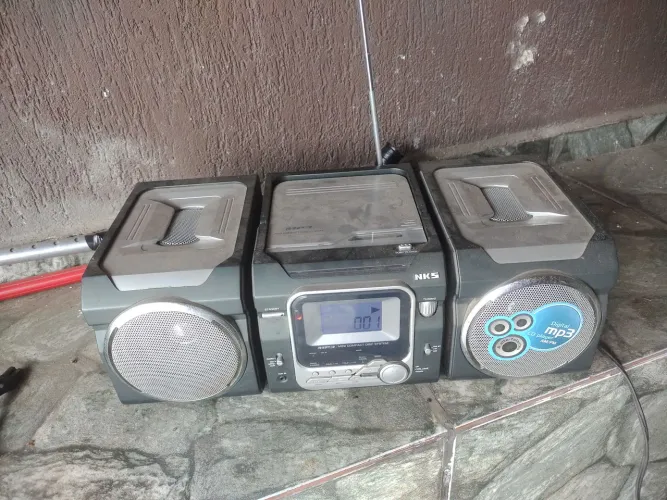 Rádio toca CD