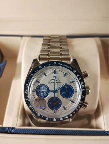 Omega Speedmaster Snoopy