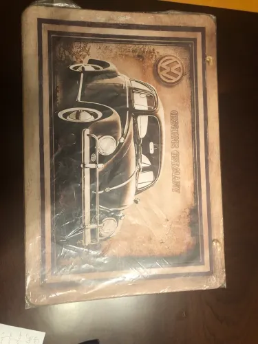 Quadro Decorativo Volkswagen Genuíne Germany medindo 39 x27 x 0,3 cm mdf
