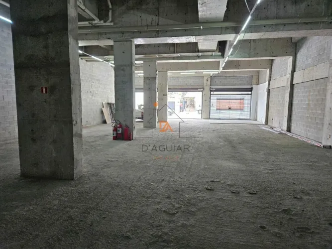Escritório para Locação no Bairro Vila Dom Pedro II com 310 m² de Área Útil