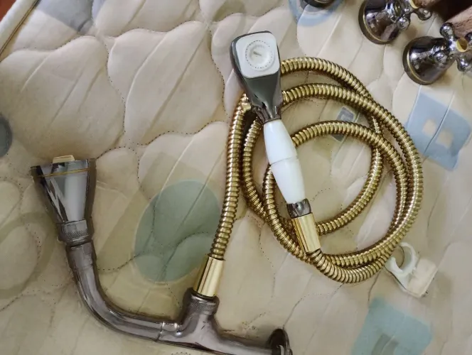 Chuveiro c/ducha p/ aquecedor Docol inox, 3 acabamentos registro torneira p/lavabo inox .