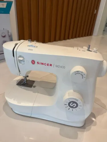 Maquina de costura Reta Doméstica Singer