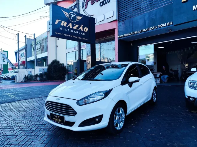 Ford Fiesta 1.6 16V Flex Aut. 5P 2016