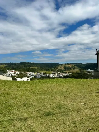 Terreno em Santana de Parnaíba, Terreno no Condomínio New Ville em Santana de Parnaíba/SP