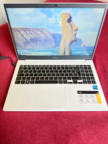 NOTEBOOK SAMSUNG BRANCO - SSD 256GB + 8GB RAM - EXCELENTE ESTADO