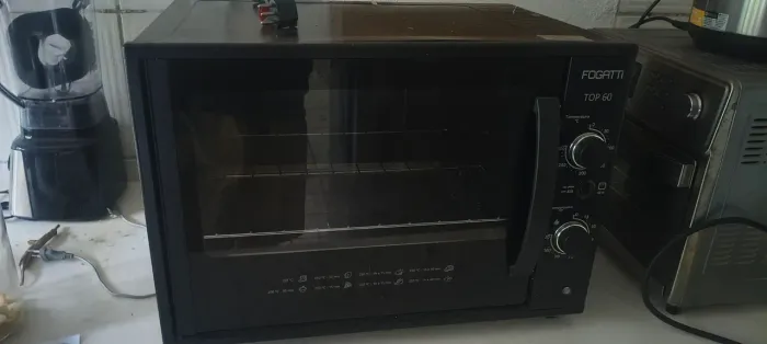 Forno elétrico Fogatti 60 litros semi novo