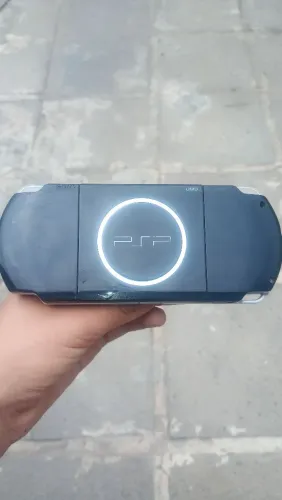 PSP- semi novo desbloqueado é com carregador!! +20 jogos