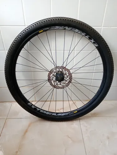 Roda dianteira completa - vzan extreme MTB (com pneu e disco center lock freio hidráulico)