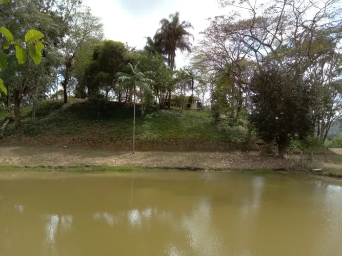 Sitio 5 alqueires .. 4 lagos.. Miracatu SP