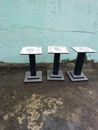 DOAÇÃO base para mesa, bancada em madeira.