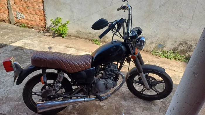 Suzuki intruder