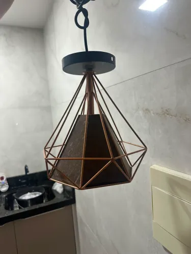 Luminária aramada cobre com cúpula de tecido