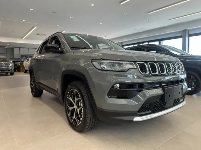 Jeep Compass Long. T270 1.3 TB 4X2 Flex AUT 2026